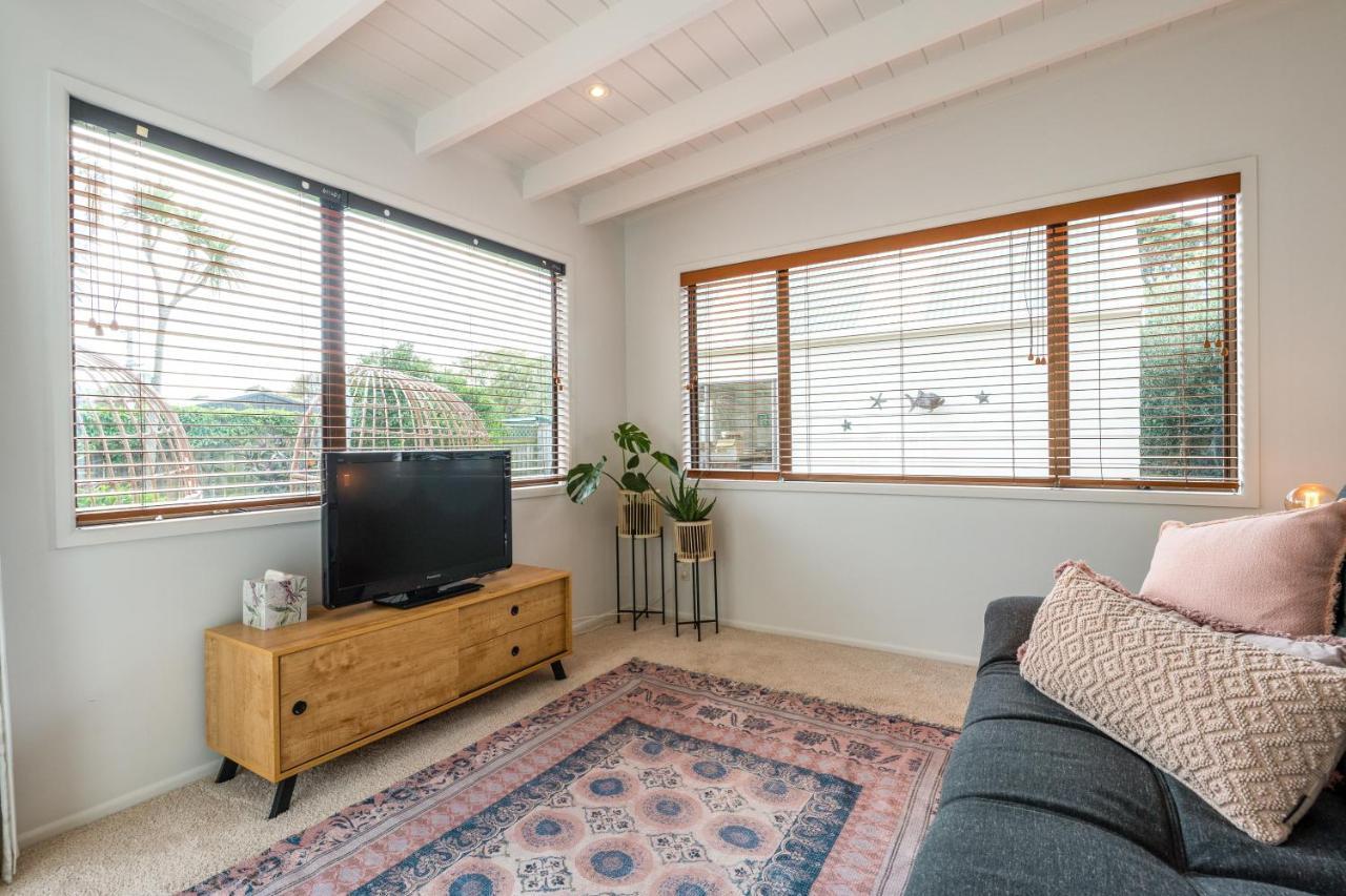 Alhambra - Stay Waiheke Oneroa エクステリア 写真